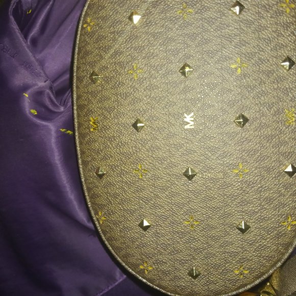 Michael Kors Brown Signature Monogram round fanny, waist, or shoulder bag - Picture 2 of 5